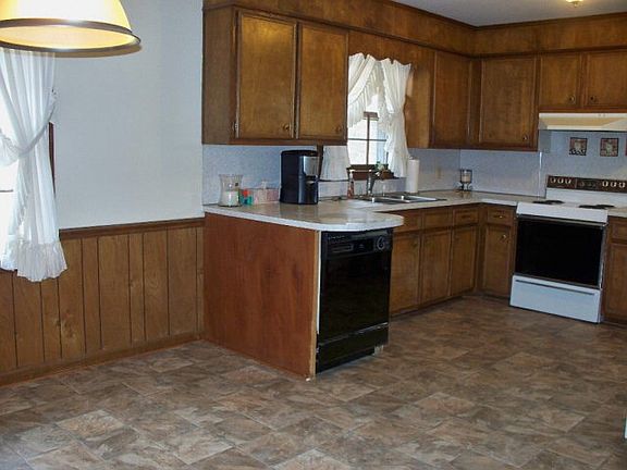 5th image of 65 Dalewood Dr