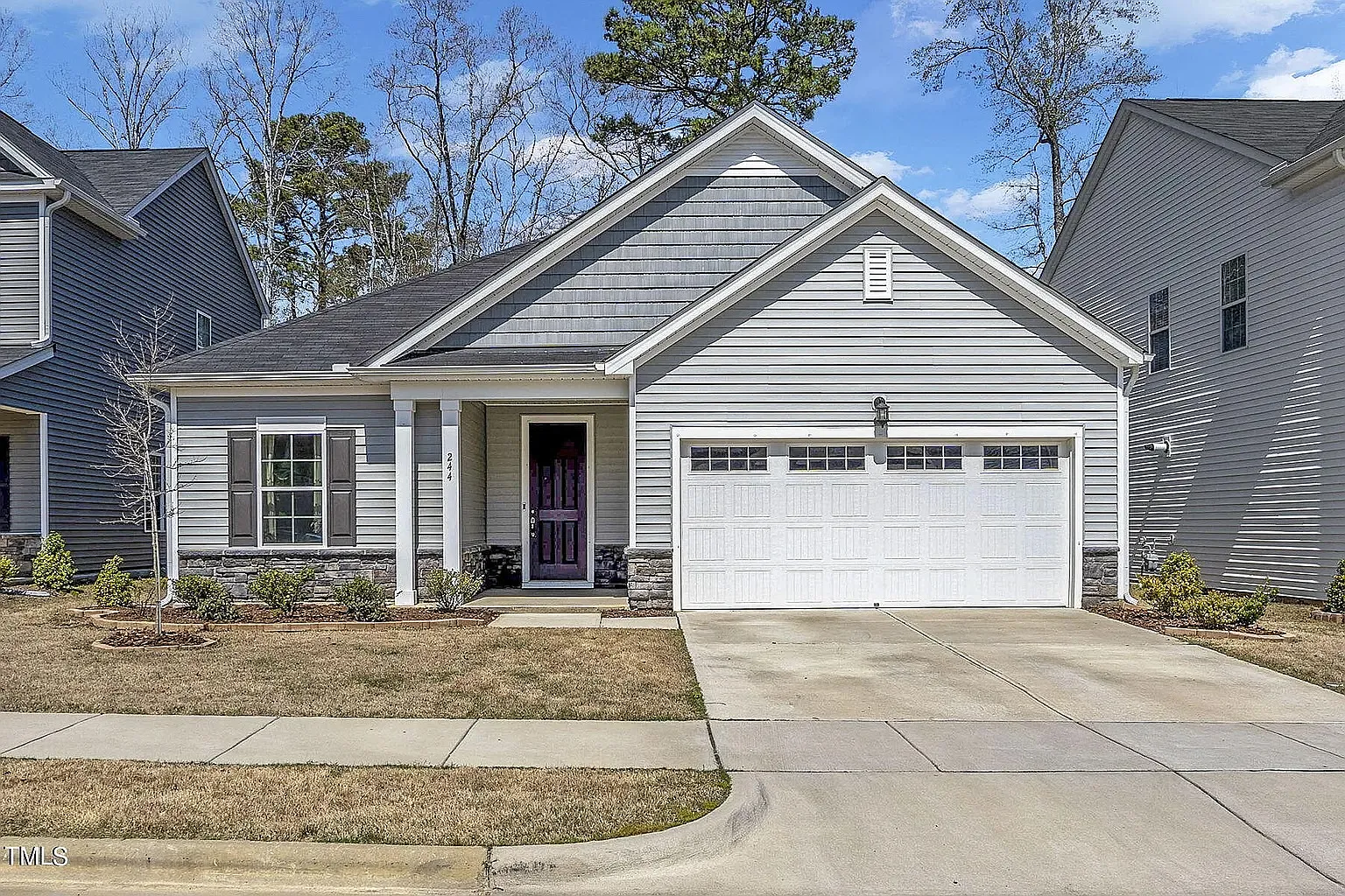 3 bed, 1816 sqft, $2,000 — Photo 1