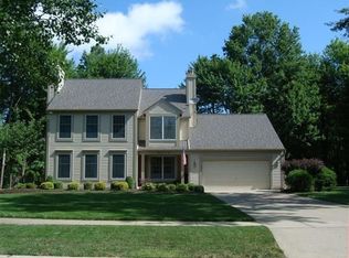 32312 Hickory Ln, Avon Lake, OH 44012