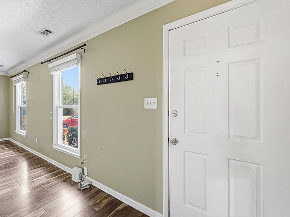 5th image of 4509 Hollirose Pl