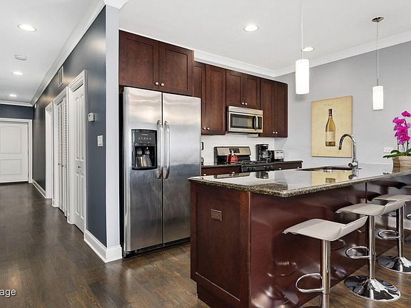 5th image of 1618 W Thorndale Ave APT 2