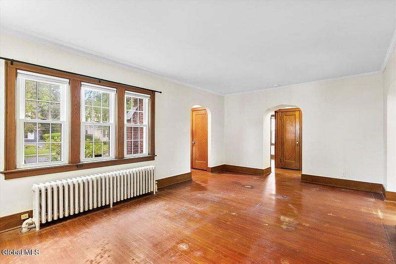4th image of 9 Groesbeck Place