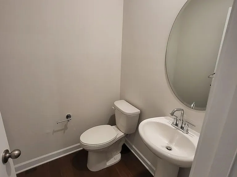 465 Cranford Dr — Photo 3