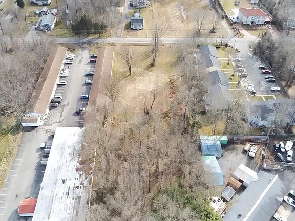 5th image of Strauss Ave