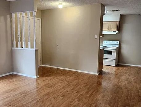 1st image of 2015 Anchor Dr APT 4