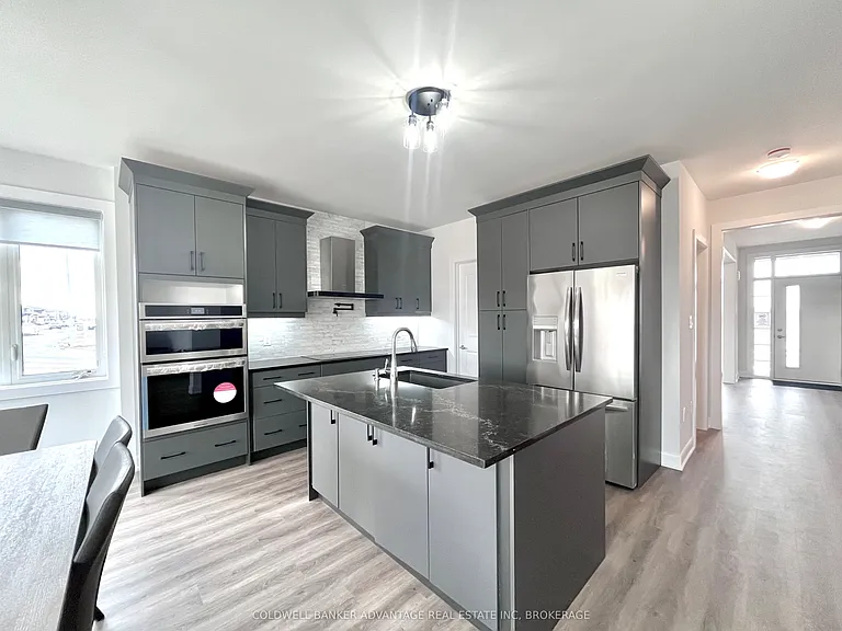 714 Daimler Pkwy — Photo 6