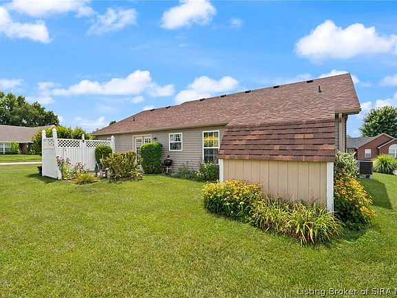 3rd image of 5935 Pine View Court