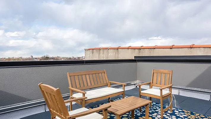 Rented by Nooklyn NYC LLC | media 17