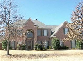 1511 Courtfield Ln, Collierville, TN 38017