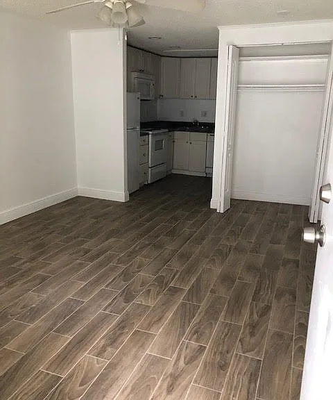 4061 E Michigan St — Photo 5