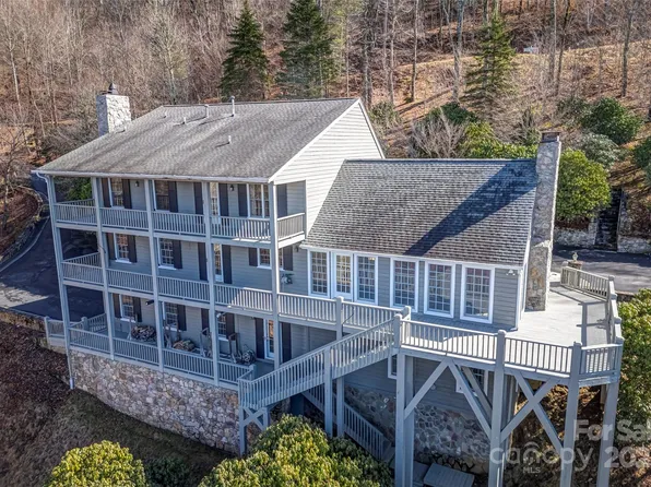 2863 El Miner Dr, Mars Hill, NC 28754