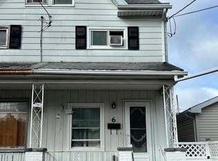 6 S Spruce St, Mount Carmel, PA 17851
