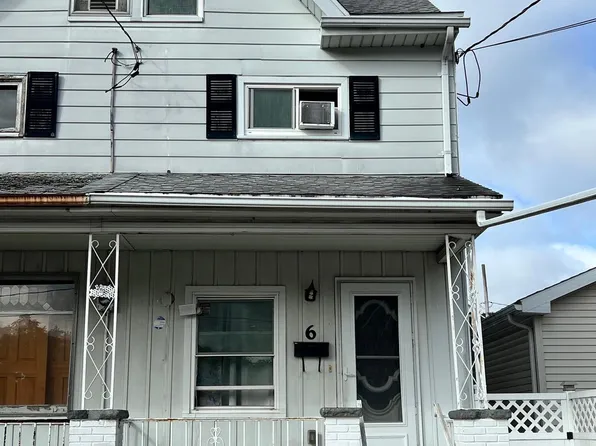 6 S Spruce St, Mount Carmel, PA 17851