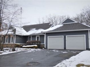 1742 Hightop Dr, Hidden Valley, PA