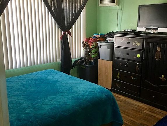 4th image of 4025 Lindsey Ave