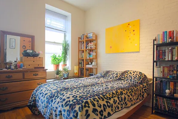 Rented by Buchbinder & Warren | media 10