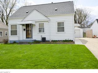 562 Upton Ave, Akron, OH 44310