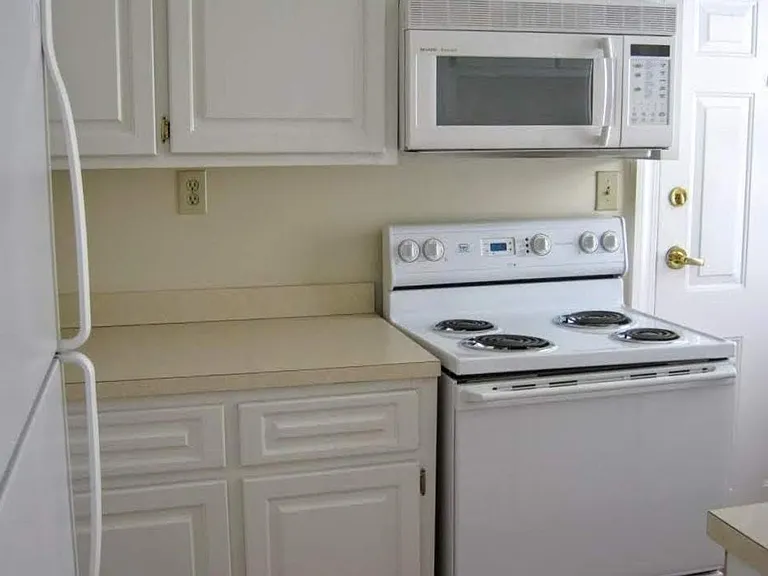 4103 Devine St #E10 — Photo 7