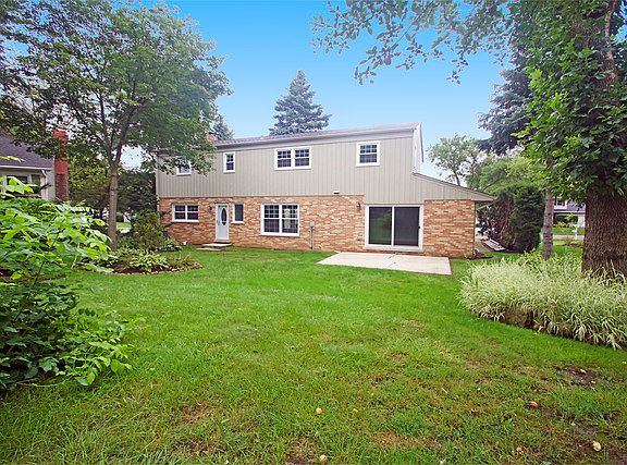 3rd image of 1577 Snowberry Ct