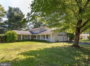 2507 Lisa Dr, Waldorf, MD