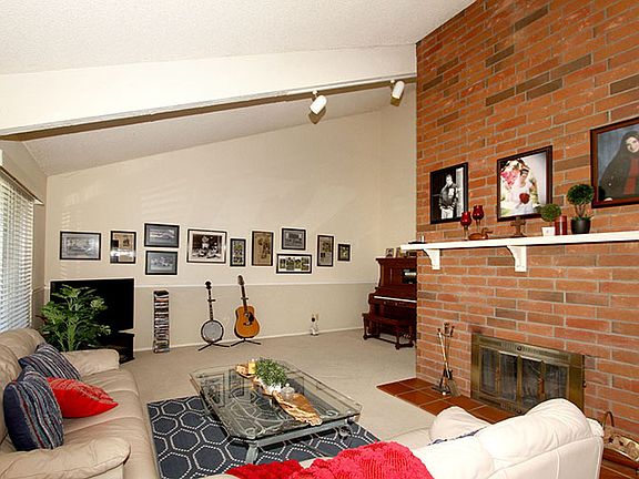 5th image of 4279 Eastwood Dr