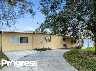 102 Apache St, Lehigh Acres, FL 33936