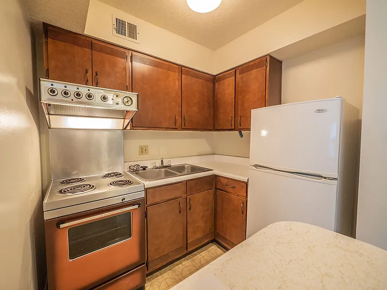 Campus View Apartments — Photo 46