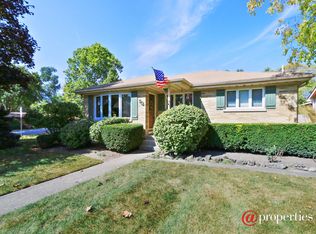 904 McKinley Ave, Mundelein, IL