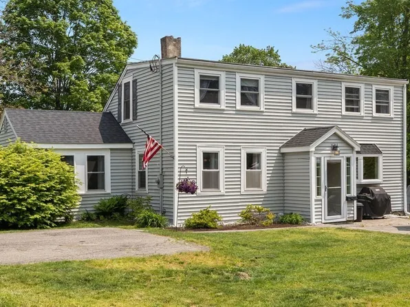 38 Elm St, Georgetown, MA 01833