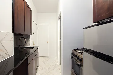 Rented by R New York