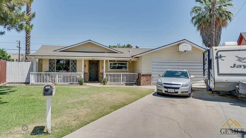 3000 Doris Ln photo 1