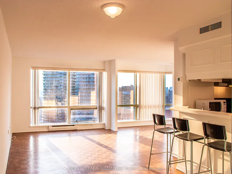 1001 Bay St #3403 — Photo 12