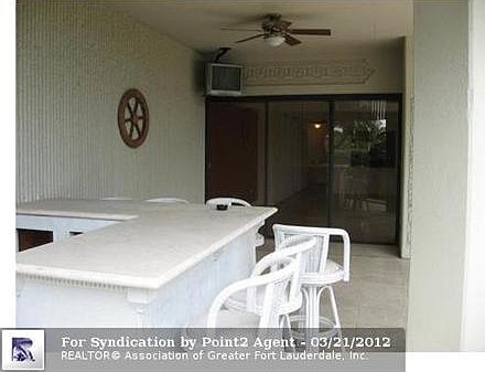 3rd image of 2901 S Bayshore Dr APT 1B