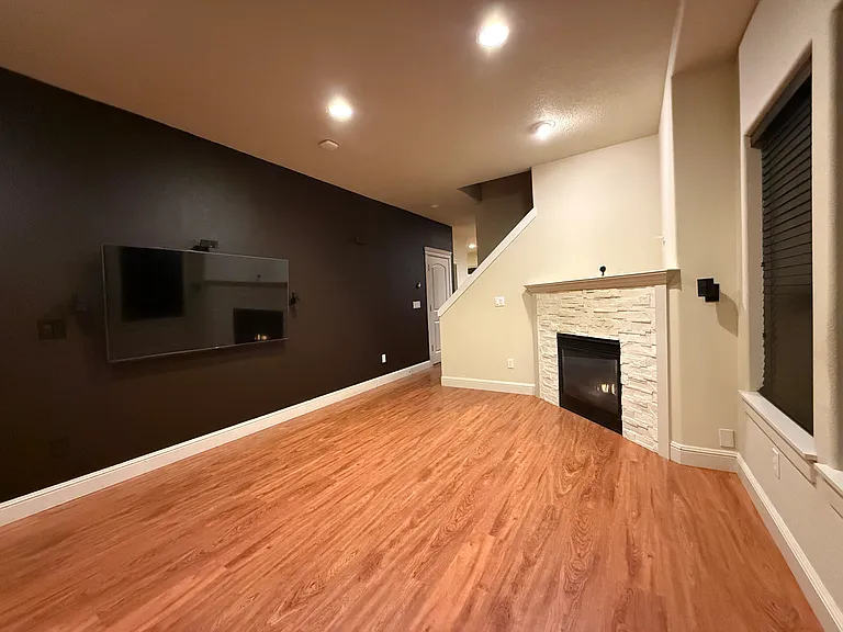 338 SE 89th Ave — Photo 2