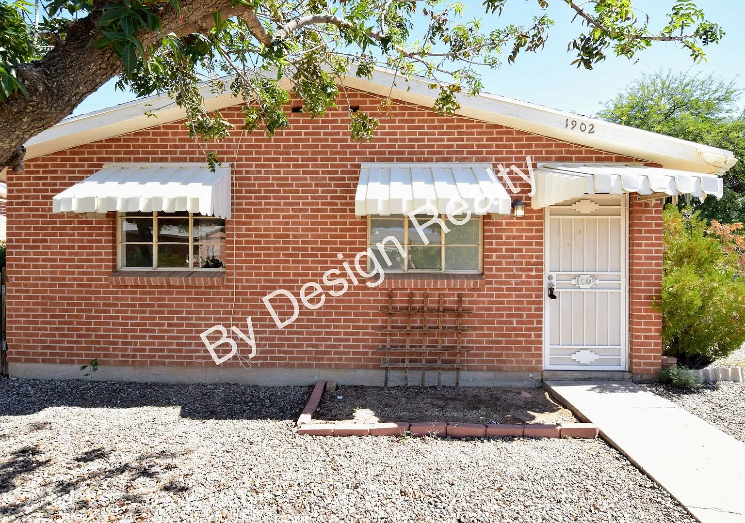 Red Brick 1 Bed 1 Bath Duplex in Midtown Tucson — Photo 1
