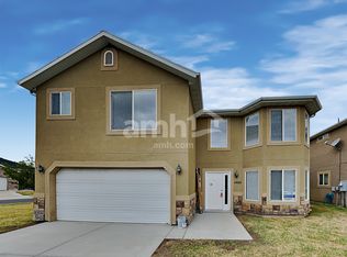 1460 S Heather Ln, Syracuse, UT 84075