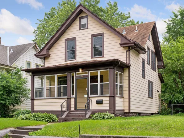 884 Thomas Ave, Saint Paul, MN 55104