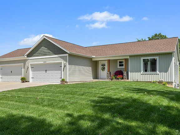 2nd image of 5242 N Point Dr