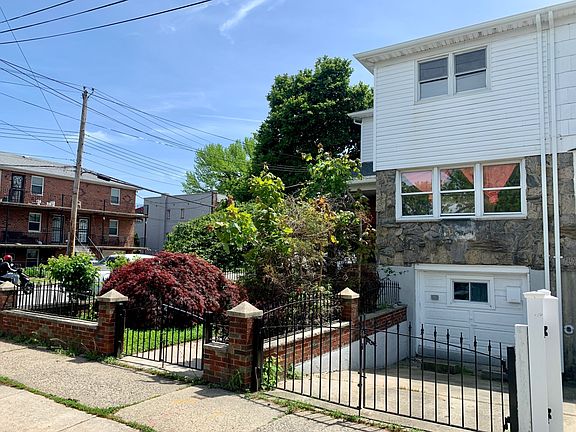 3rd image of 3138 Ampere Ave #1F