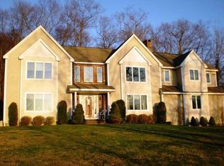 157 Sachem Rd, Southbury, CT 06488