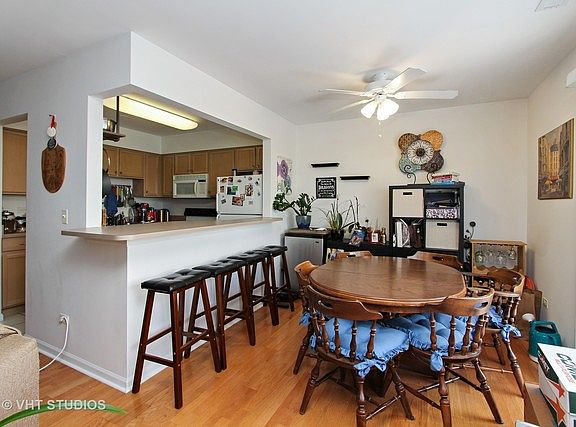5th image of 234 W Court Of Shorewood APT 3B