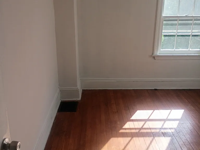 322 Grant St — Photo 5
