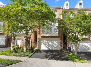 43768 Lees Mill Sq, Leesburg, VA 20176
