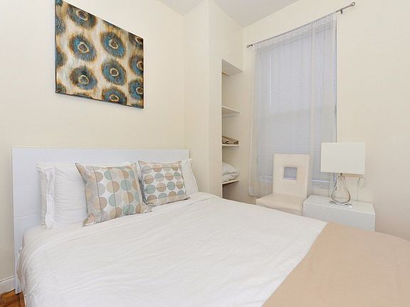 3rd image of 104 W 83rd St APT 4c