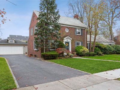 372 Raymond Street, Rockville Centre, NY, 11570