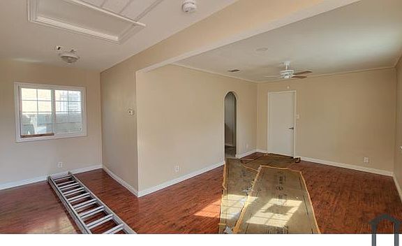 3rd image of 1228 W 101st St