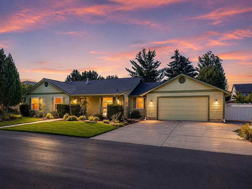 1st image of 3350 NE Stonebrook Loop