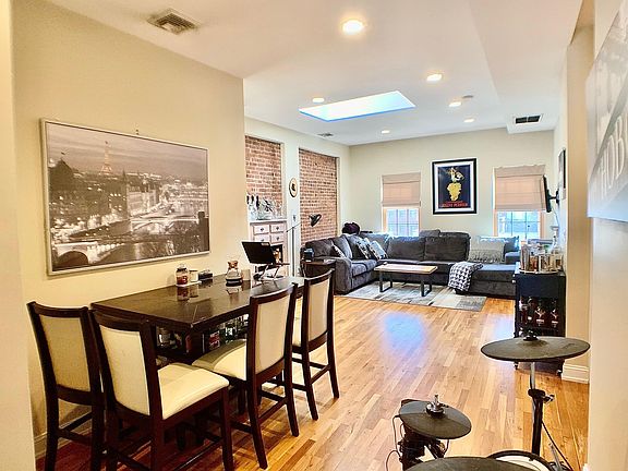 3rd image of 304 Washington St #2