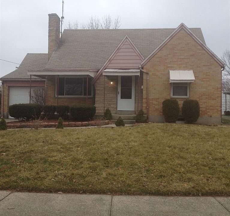 1st image of 823 Broadmoor Dr