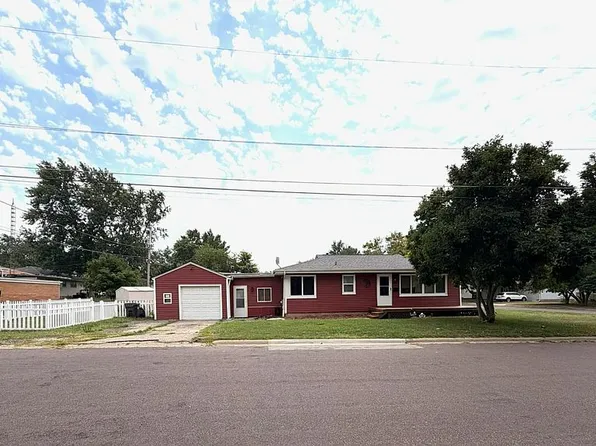 300 South St, Pekin, IL 61554